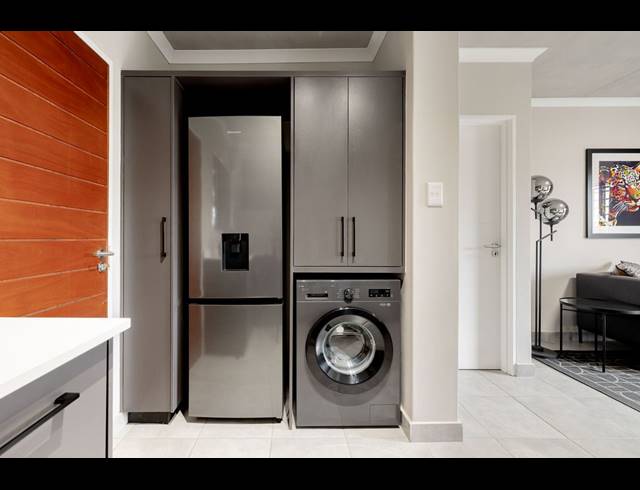 2 BEDROOM APARTMENT FOR SALE IN SINOVILLE